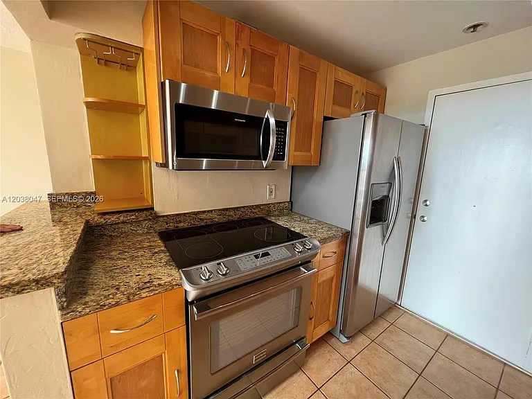 2350 NE 135th St #704 — Photo 11