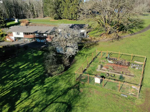 32809 Boomer Loop, Scappoose, OR 97056