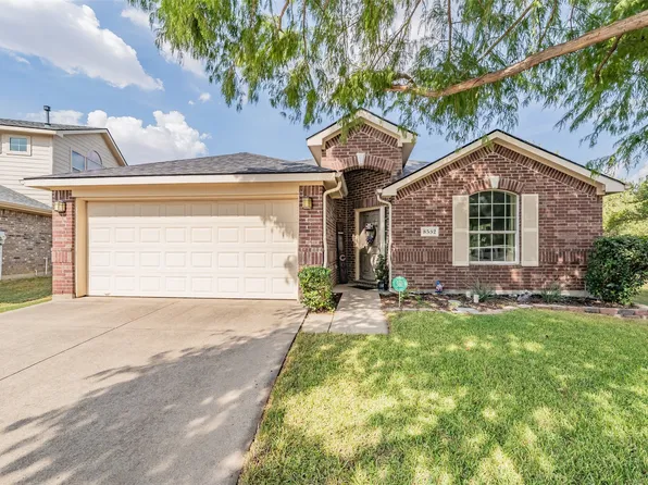 8532 Cactus Patch Way, Fort Worth, TX 76131