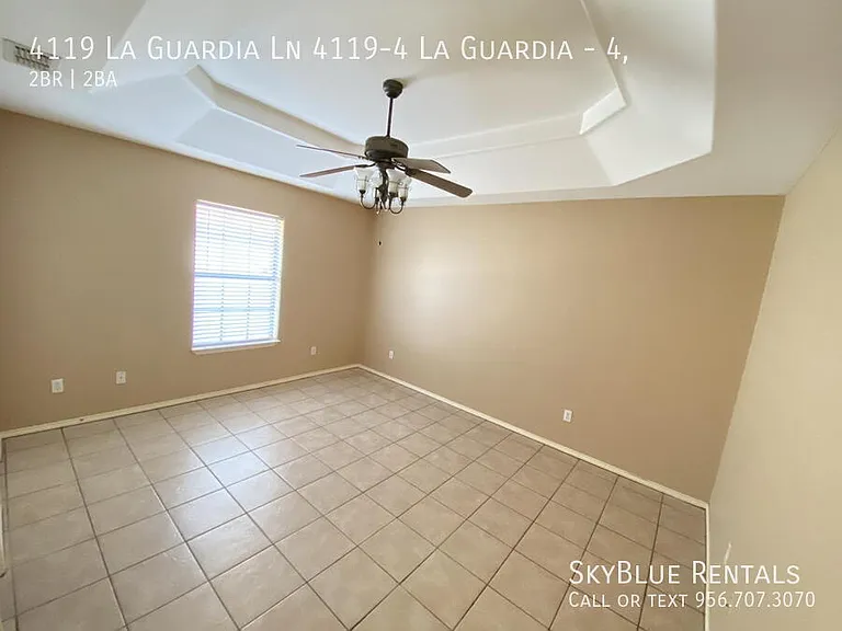 4119 W La Guardia Ln #4 — Photo 6