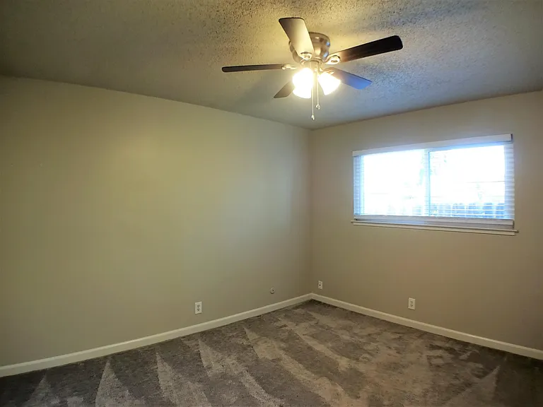 28 Santos Way — Photo 7