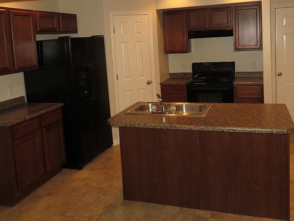 3rd image of 1709 E Dragonfly Ln