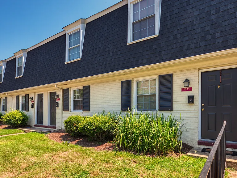 Stratford Hills Apartment and Townhomes — Photo 35