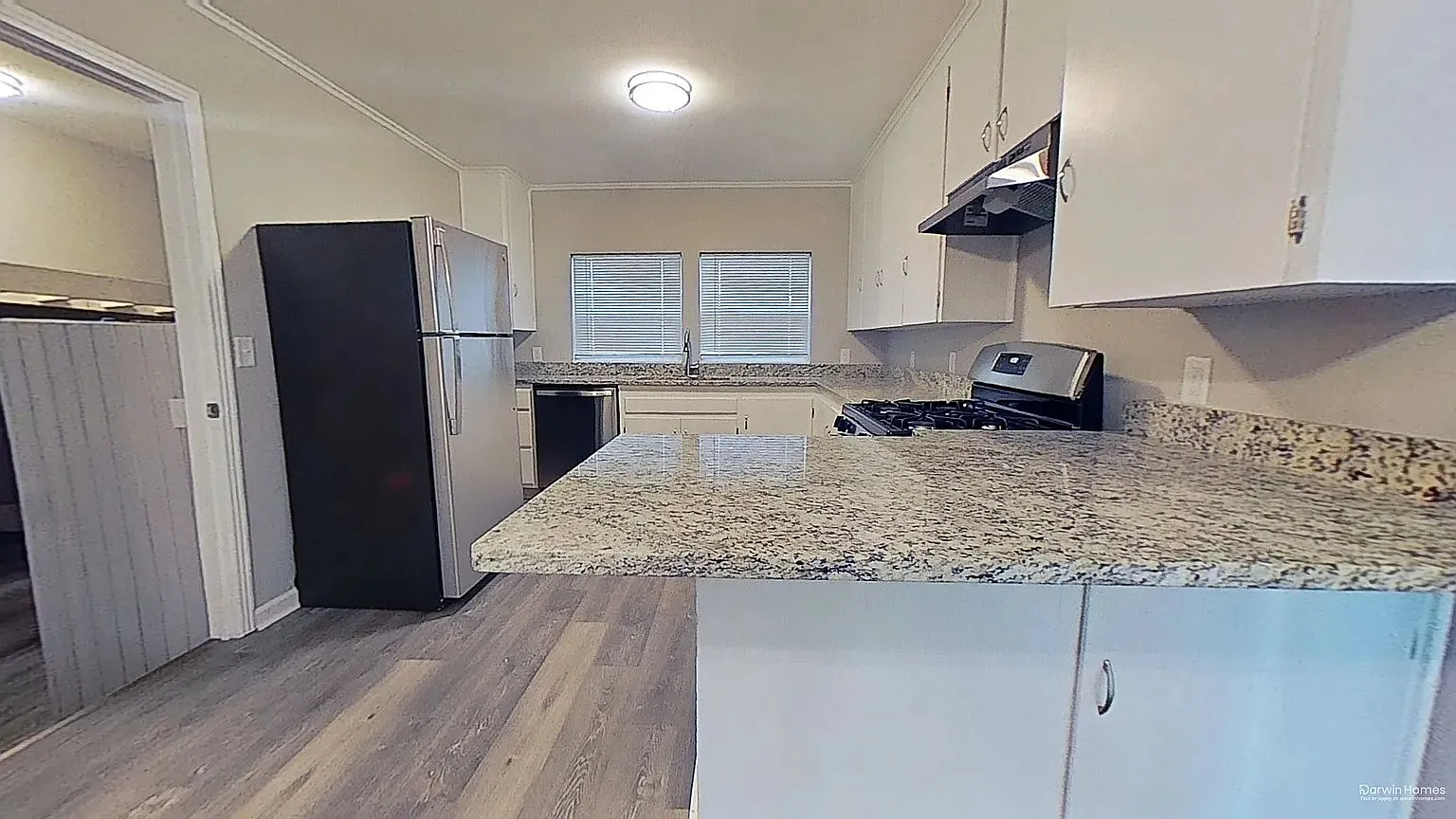 3 bed, 1.0 bath, 1053 sqft, $1,225 — Photo 3
