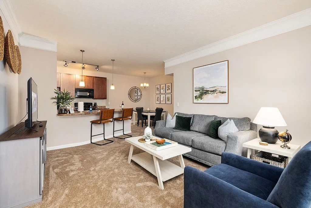 2 bed, 1130 sqft, $4,770 — Photo 1