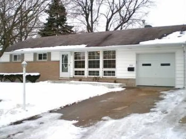 700 Morningside Dr, Rantoul, IL 61866