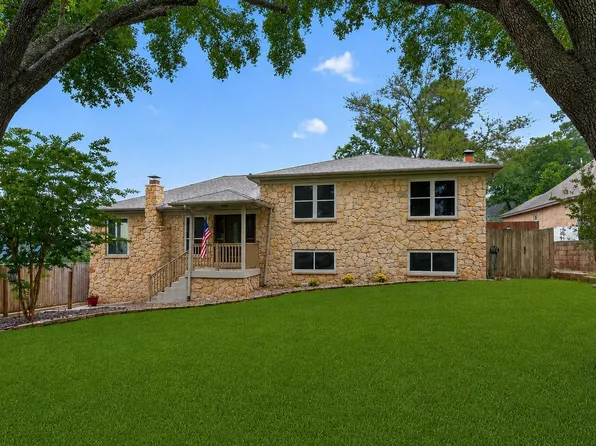 28111 Camille Dr, Tomball, TX 77375