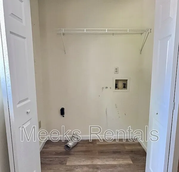 58 Maple Ln — Photo 8