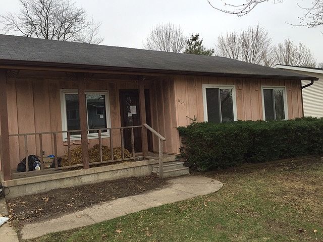 1st image of 607 Greencastle Dr