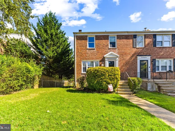 219 Medwick Garth W, Catonsville, MD 21228