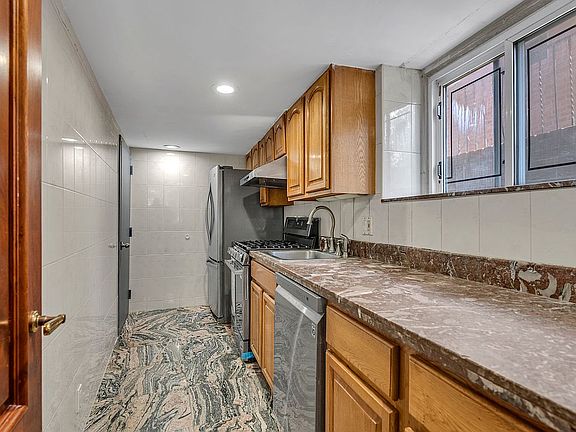 4th image of 328 149th Pl