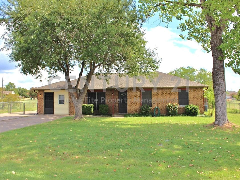 1st image of 418 Bluebonnet Ln