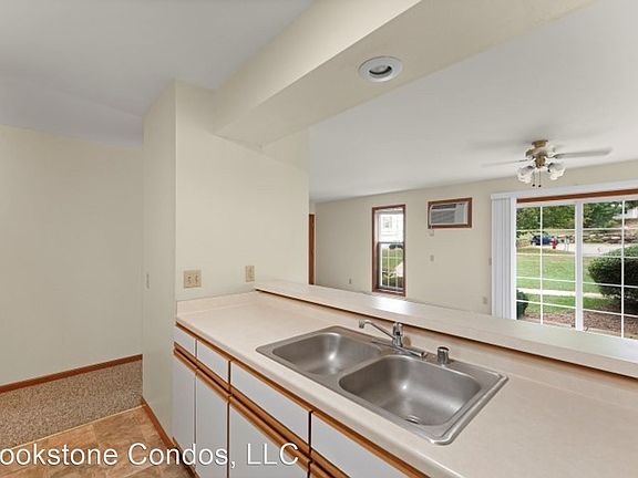 4th image of 816 Blue Mounds St #9678516
