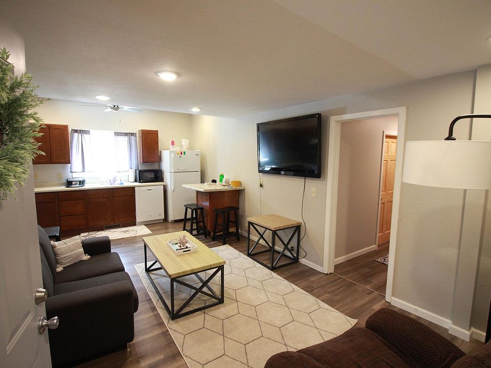 1st image of 419 Harriet St #2