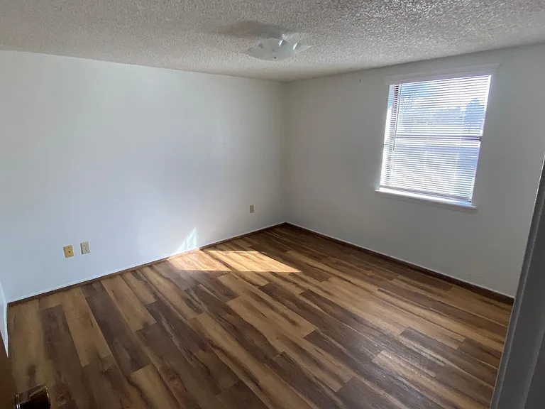 1520 S Avenue O #2 — Photo 4