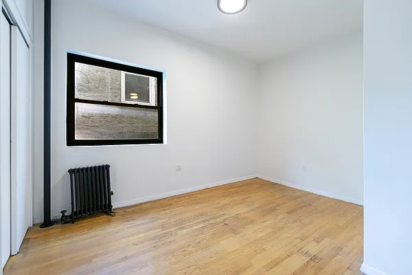 Rented by Compass | media 7