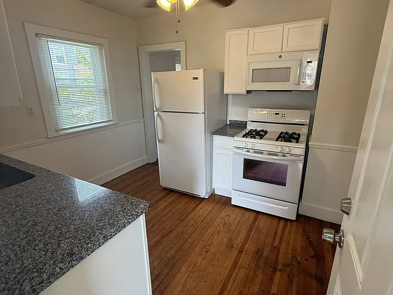 3333 W 23rd Pl #UP — Photo 2
