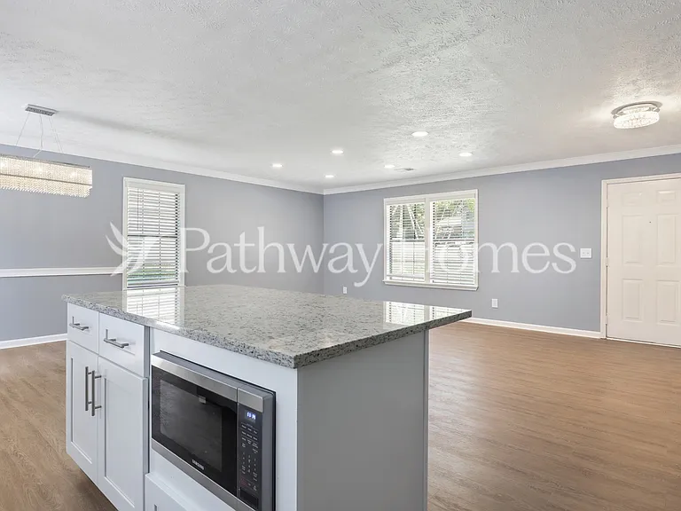4254 Southvale Dr — Photo 8