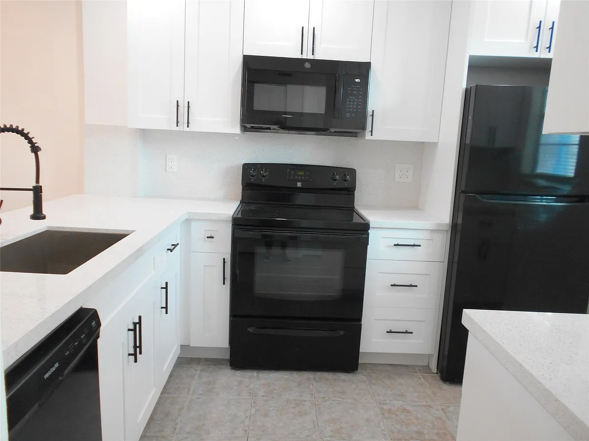 Building Photo - 151 Berkley Rd #309
