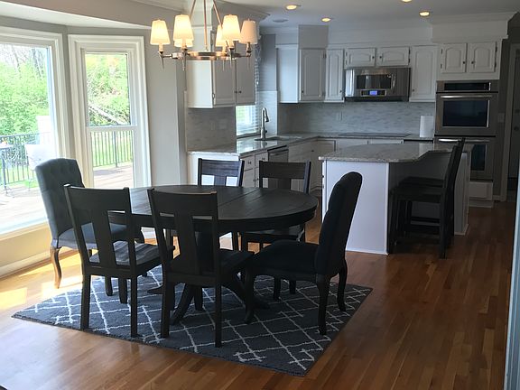 4th image of 888 Riverwatch Dr