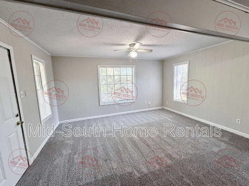 3 bed, 1.5 bath, 1510 sqft, $1,250 — Photo 4