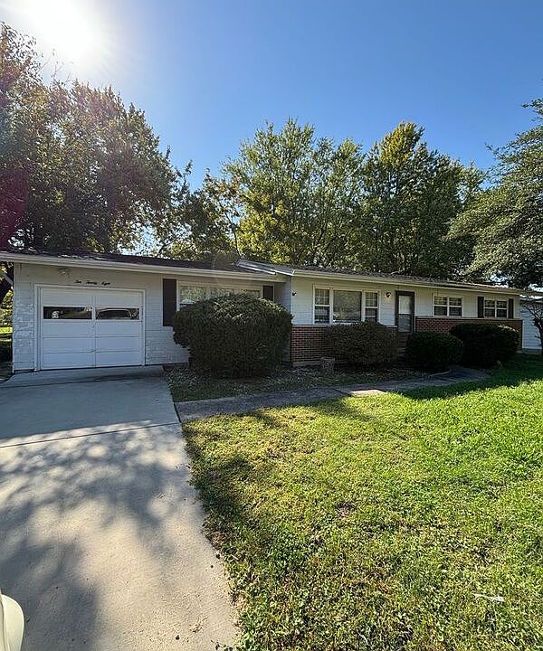1st image of 1028 Briarbrae Dr