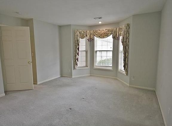 2nd image of 12220 Oakmont St