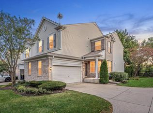 1493 Yellowstone Dr, Streamwood, IL 60107
