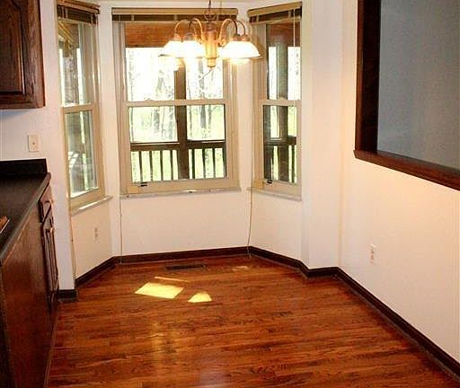 4th image of 4263 Berryhill Ln