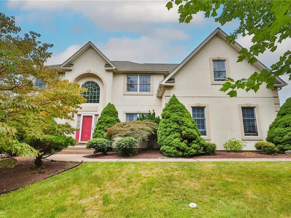 3909 Evergreen Dr, Bethlehem, PA 18020