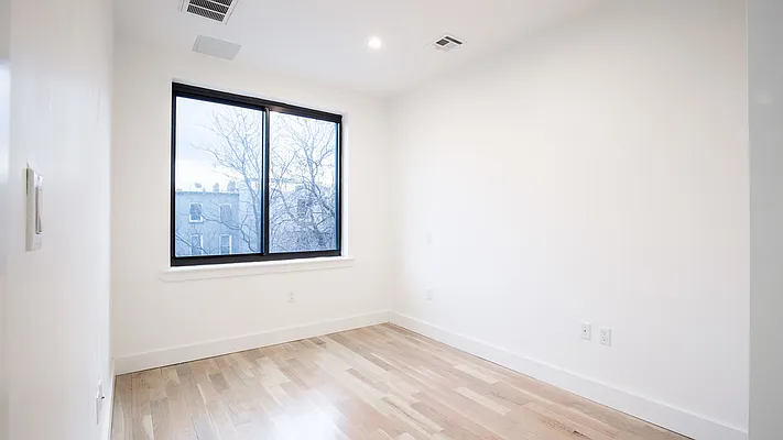 Rented by Nooklyn NYC LLC | media 58