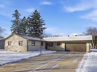 W64N393 Madison Ave, Cedarburg, WI 53012