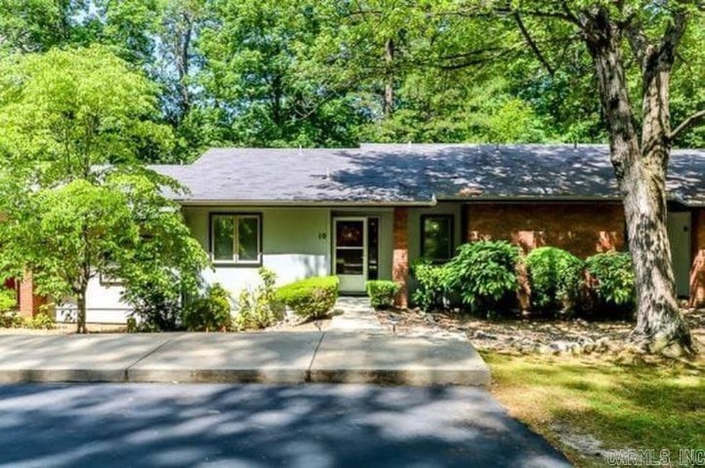 10 Cortez Way, Hot Springs, AR