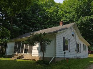 12402 N Red Bud Trl, Buchanan, MI 49107