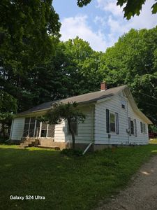 12402 N Red Bud Trl, Buchanan, MI, 49107