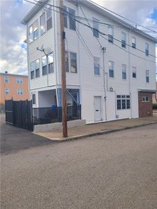 3 Hazard St, Pawtucket, RI, 02860