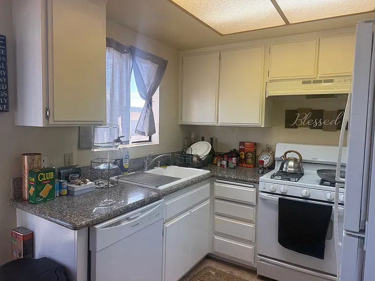 1220 S Leland St #1 — Photo 2