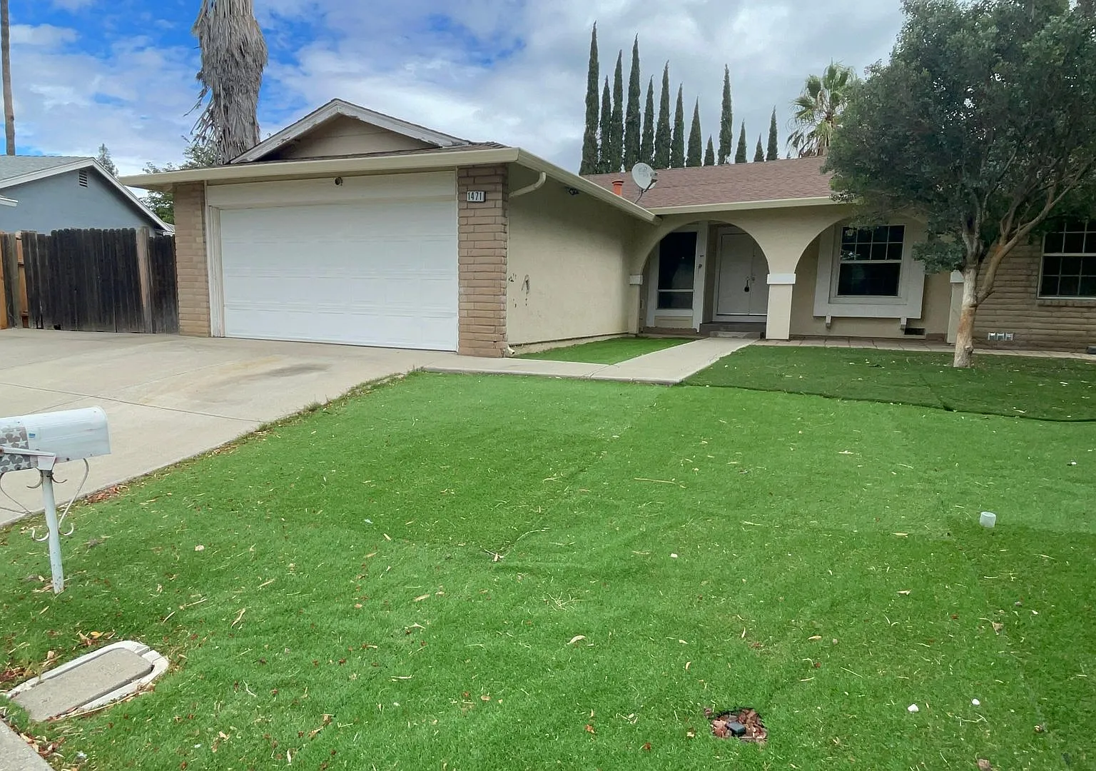 Wonderful Move-In Ready 3 Bedroom, 2 Bath — Photo 1