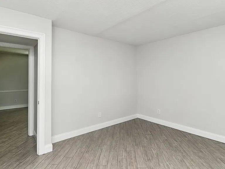 4609 W North B St #111 — Photo 23