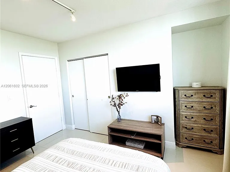1861 NW South River Dr #2609 — Photo 19