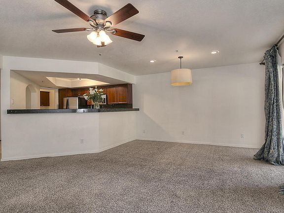 4th image of 5104 N 32nd St Unit 135