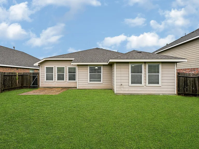15710 Bannowsky Ln — Photo 20