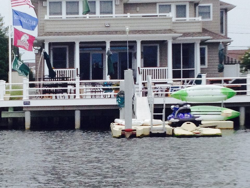 1st image of 245 Bayshore Dr