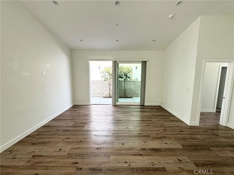 1623 W 255th St — Photo 7