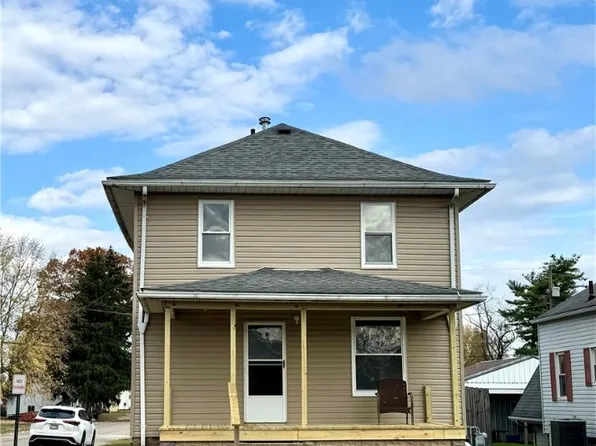 1026 Denman Ave, Coshocton, OH 43812