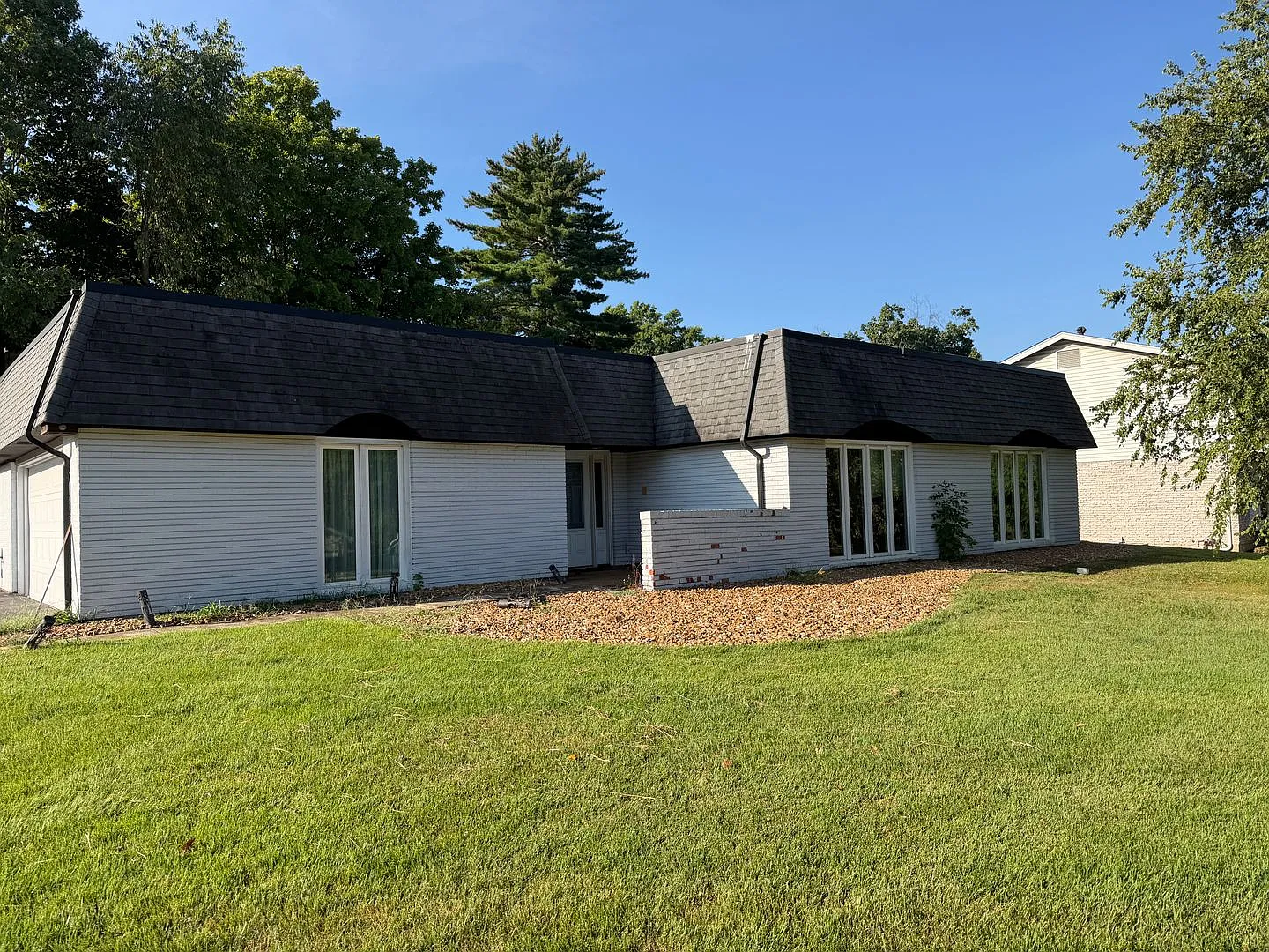Specious Home for Rent in Manchester Mo — Photo 1
