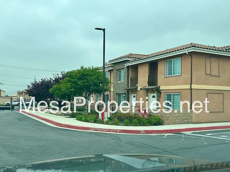 16408 Valencia Ave #311 — Photo 43