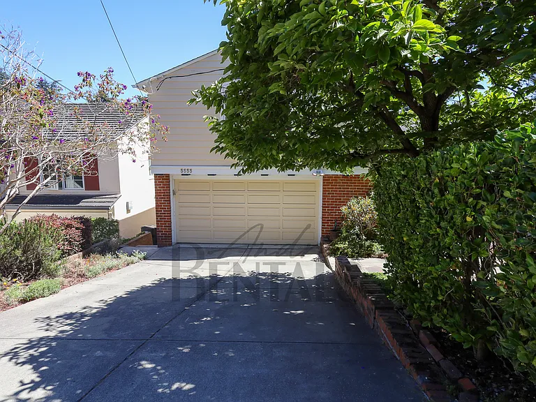 5555 Harbord Dr — Photo 2
