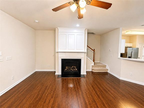 5th image of 3645 Postwaite Cir
