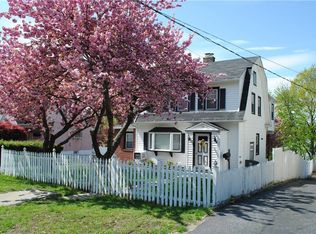 150 Grant Ave, White Plains, NY 10604